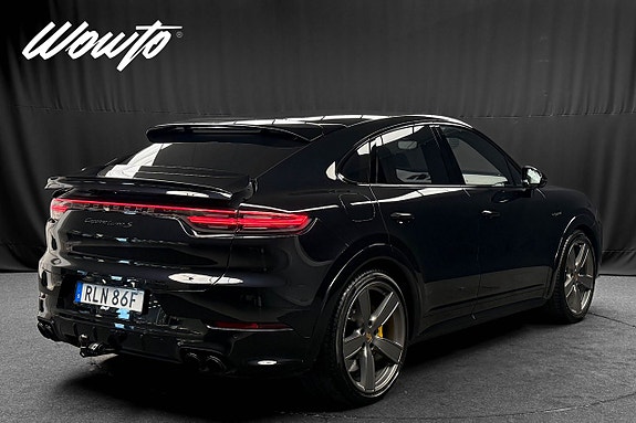 Porsche Cayenne 5 of 5