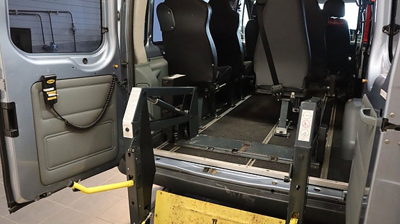 Ford Transit 12 of 13