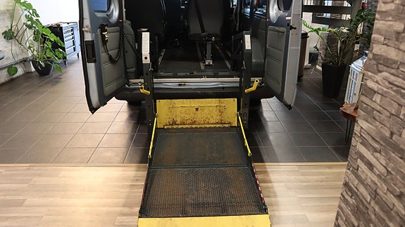 Ford Transit 10 of 13