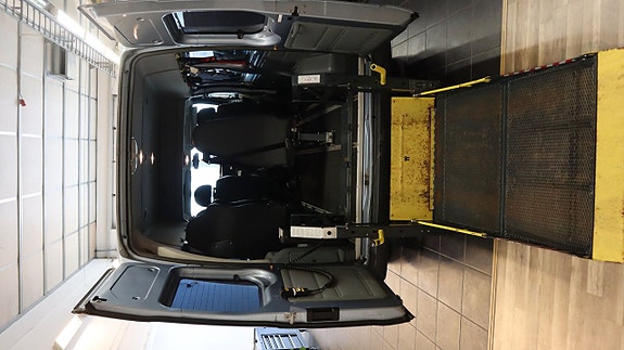 Ford Transit 11 of 13
