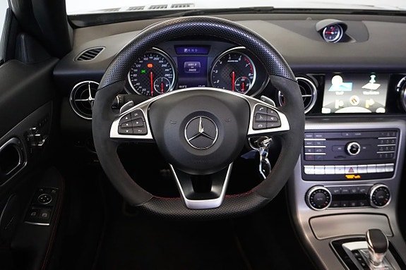 Mercedes-Benz AMG GT 43 16 of 25