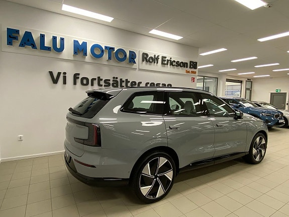 Volvo EX90 7 of 14