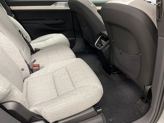 Volvo EX90 9 of 14