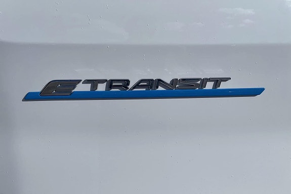 Ford E-Transit 5 of 5