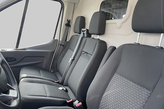 Ford E-Transit 12 of 16
