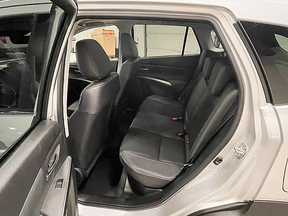 Suzuki S-Cross 4 of 7