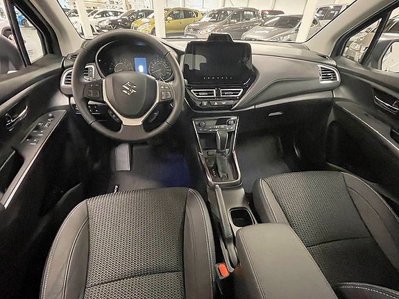 Suzuki S-Cross 5 of 7
