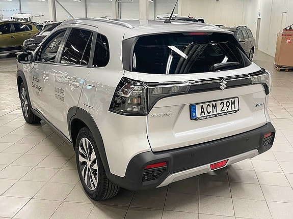 Suzuki S-Cross 2 of 7