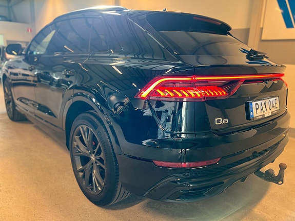 Audi Q8 4 of 5