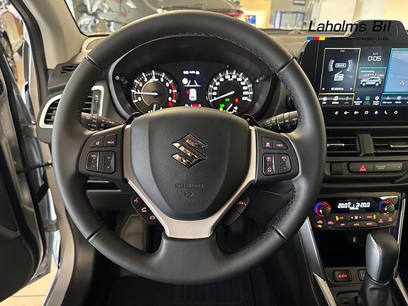 Suzuki S-Cross 12 of 18