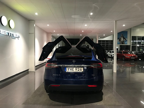 Tesla Model X 5 of 5