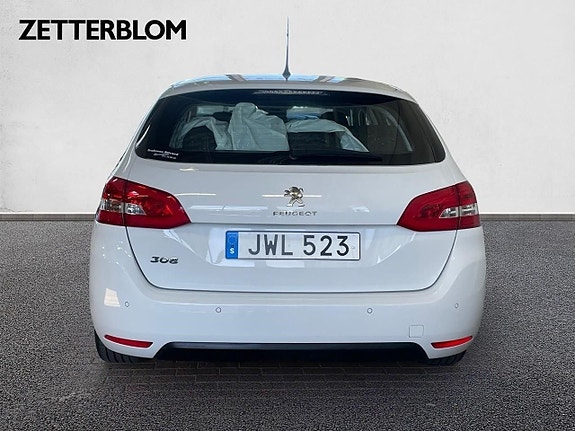 Peugeot 308 SW 4 of 5