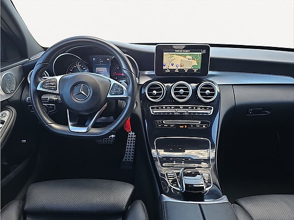 Mercedes-Benz C250 11 of 22