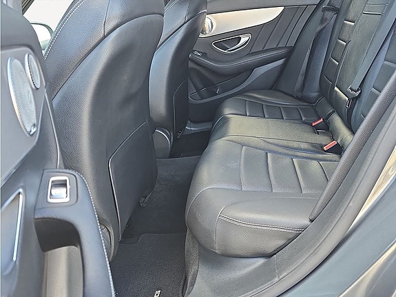Mercedes-Benz C250 16 of 22