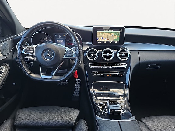 Mercedes-Benz C250 10 of 21