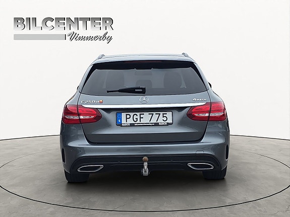 Mercedes-Benz C250 5 of 21
