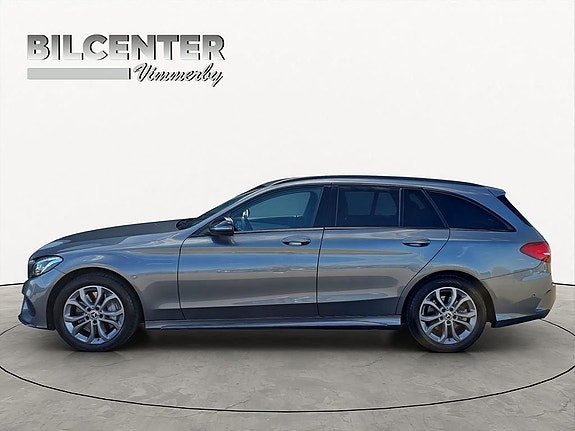 Mercedes-Benz C250 5 of 22