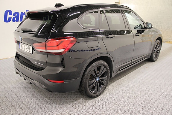 BMW X1 4 of 5