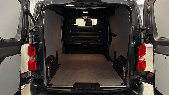 Citroen E-Jumpy 8 of 26