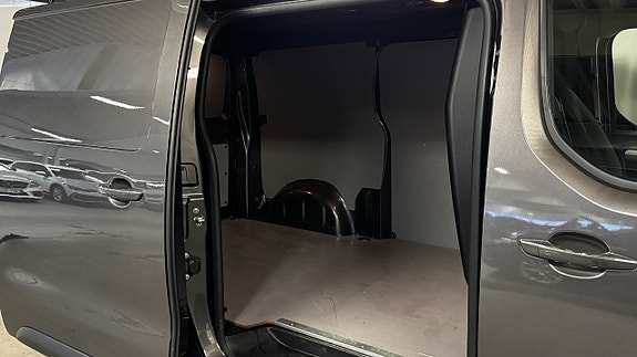 Citroen E-Jumpy 12 of 26