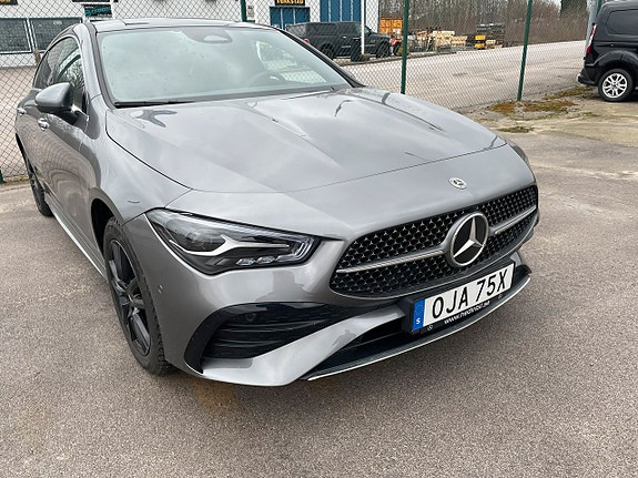 Mercedes-Benz CLA250 e 4 of 5