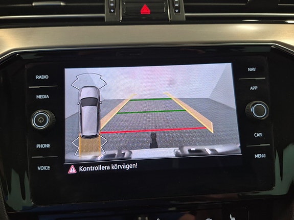 Volkswagen Passat 8 of 9