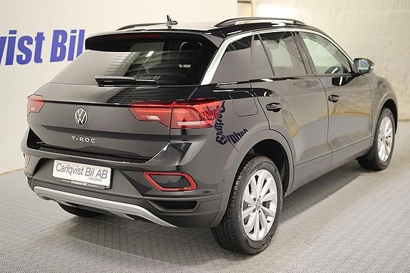Volkswagen T-Roc 4 of 5
