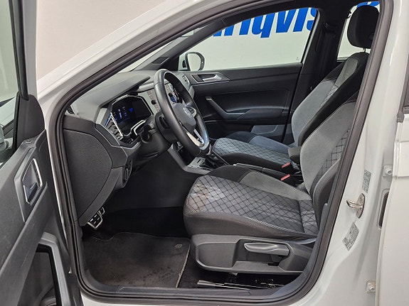 Volkswagen Taigo 2 of 5