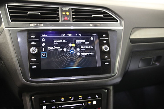 Volkswagen Tiguan 7 of 9