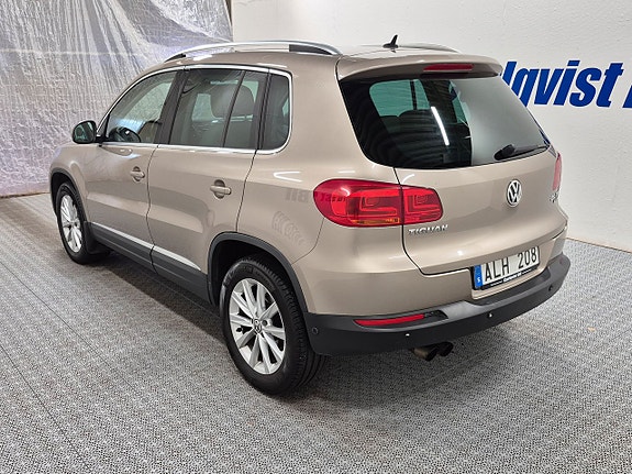 Volkswagen Tiguan 3 of 5