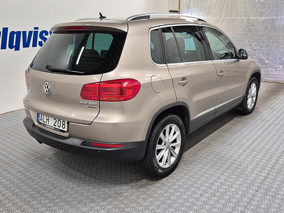 Volkswagen Tiguan 4 of 5