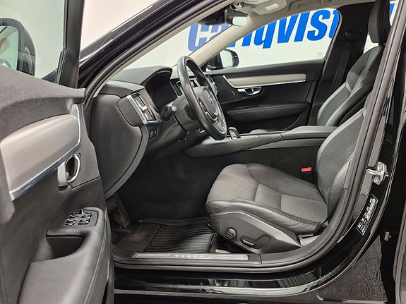Volvo V90 2 of 8