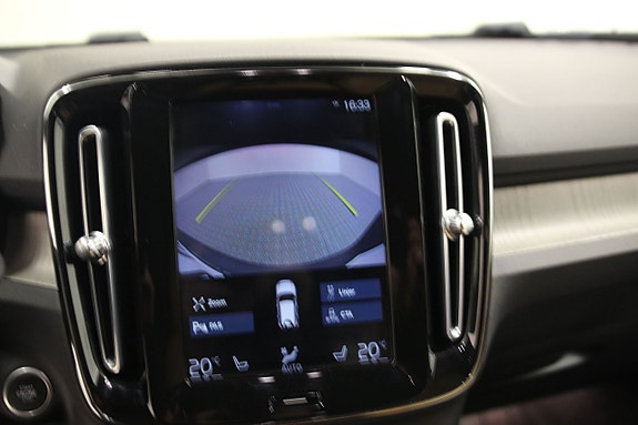Volvo XC40 7 of 10