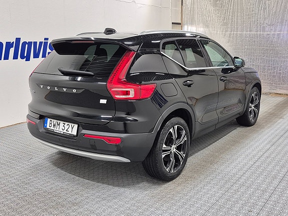 Volvo XC40 4 of 8