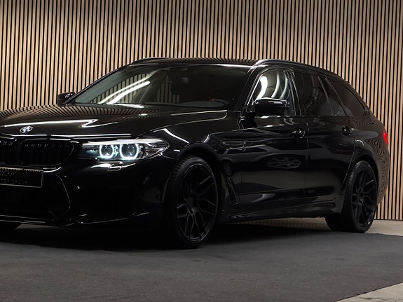 BMW 520d 3 of 5