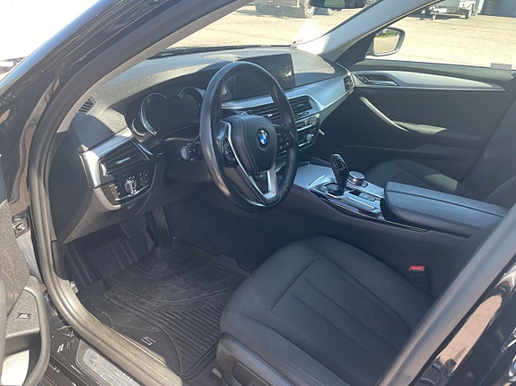 BMW 520 7 of 15