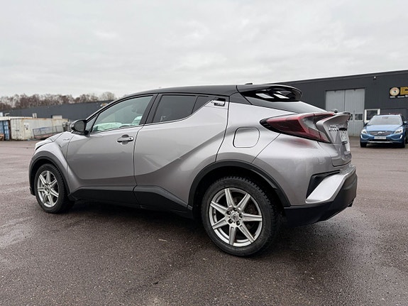 Toyota C-HR 5 of 5