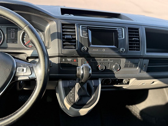 Volkswagen Transporter 12 of 18