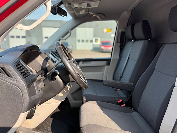Volkswagen Transporter 14 of 18