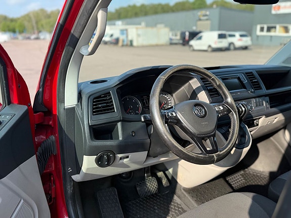 Volkswagen Transporter 11 of 18