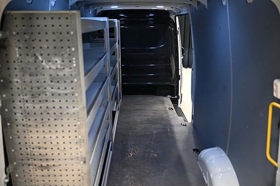 Volkswagen Crafter 18 of 30