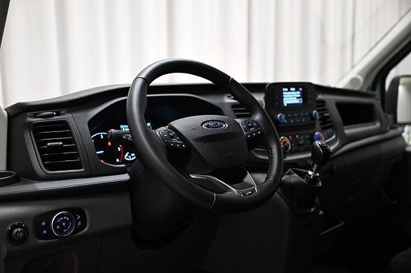 Ford Transit 23 of 28