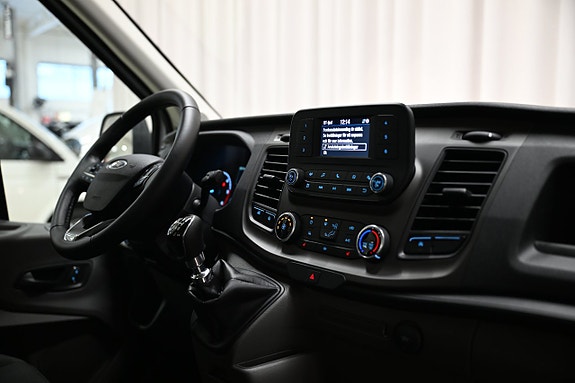 Ford Transit 21 of 28