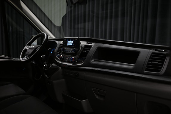 Ford Transit 29 of 30