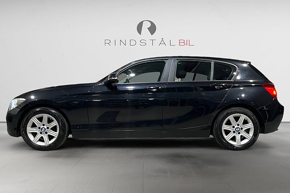 BMW 118d 4 of 5