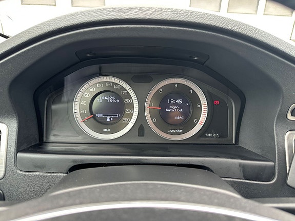 Volvo V70 11 of 13