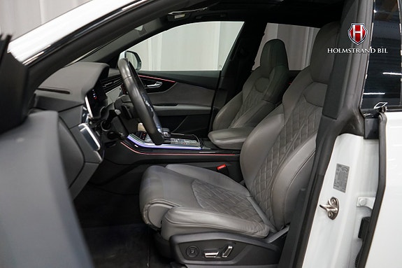 Audi Q8 9 of 30