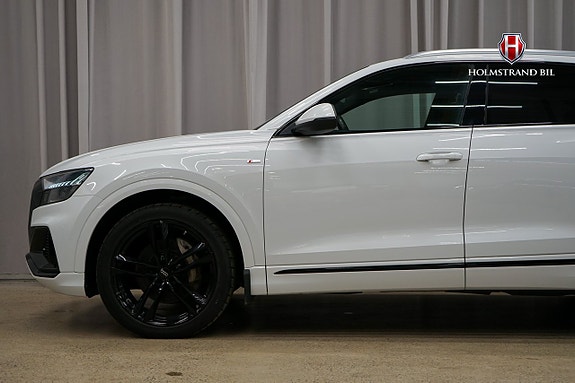 Audi Q8 7 of 30