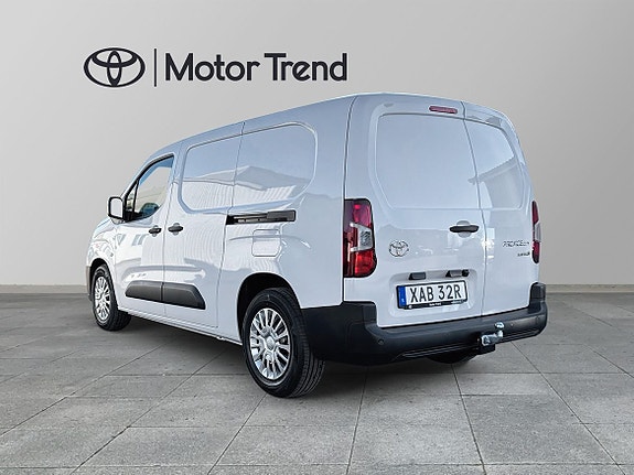 Toyota Proace City 2 of 5