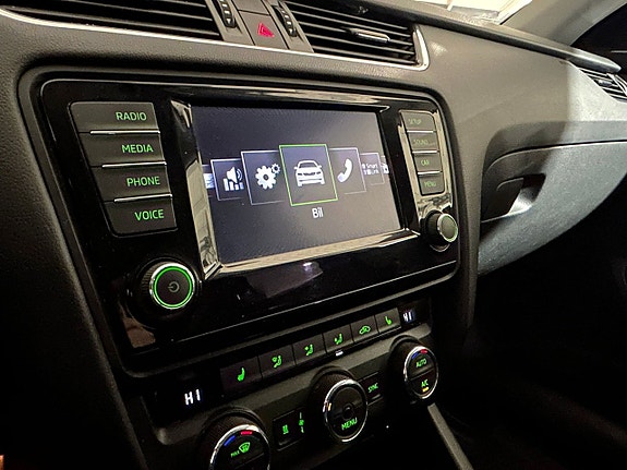 Skoda Octavia Scout 11 of 15